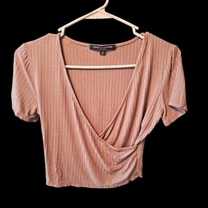One Clothing Women's Tan V-Neck Crop Top